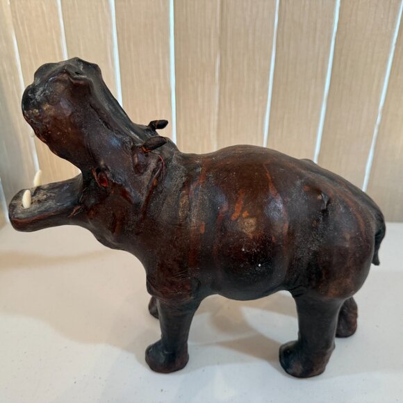 Vintage Leather  Elephant Giraffe Hippo and  Zebra Statues Figurines Lot Of 4 - Picture 10 of 16